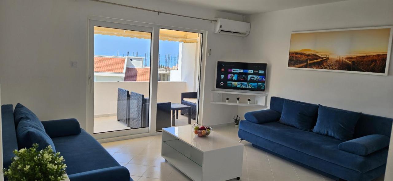 Sea View Apartment Aria Petrovac Bagian luar foto