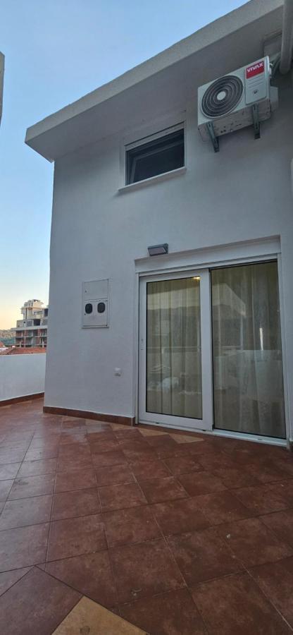 Sea View Apartment Aria Petrovac Bagian luar foto