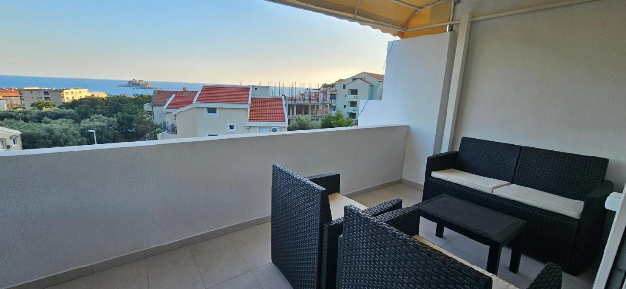Sea View Apartment Aria Petrovac Bagian luar foto